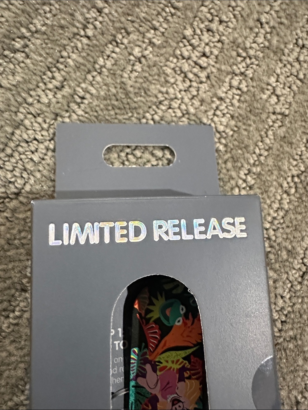 Disney Kermit MagicBand+ with Colorful Kermit Floral Art LIMITED EDITION - Picture 3 of 3